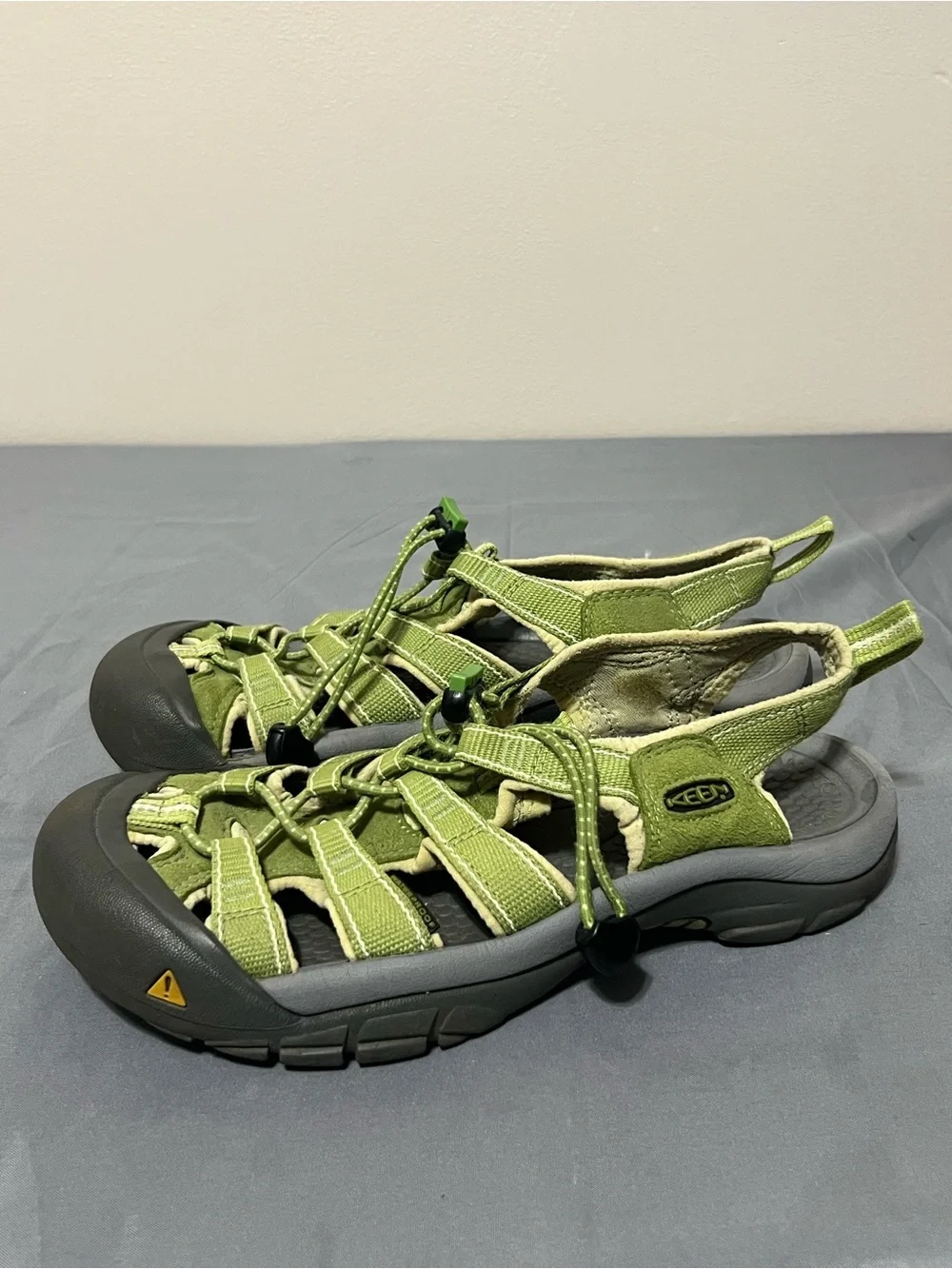 KEEN Newport H2 Waterproof Hiking Sandals Women’s 9.5 Lime Green